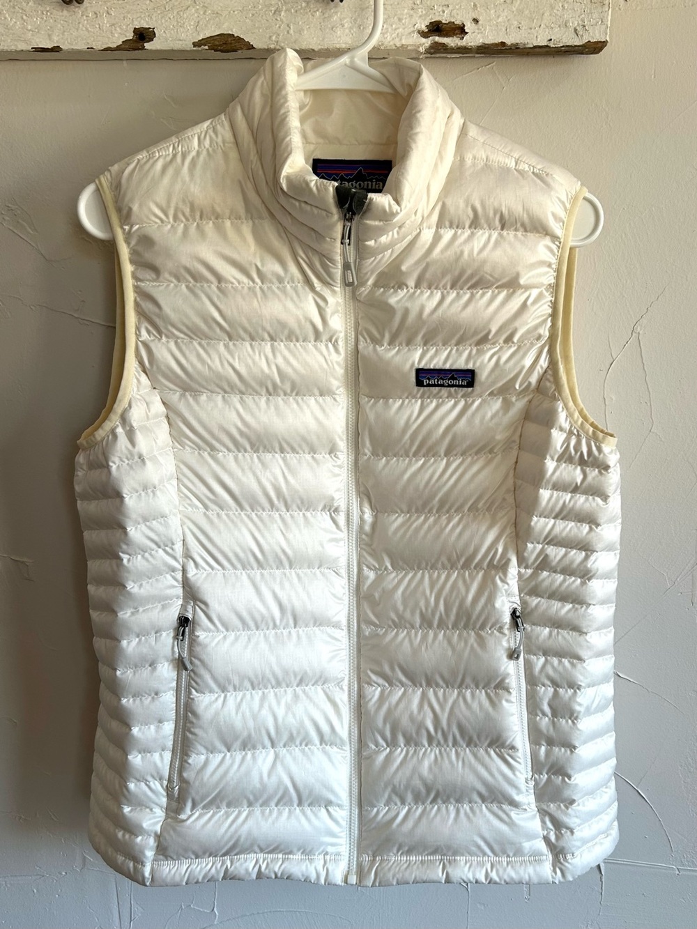 Patagonia Cream-White Lightweight Quilted Vest